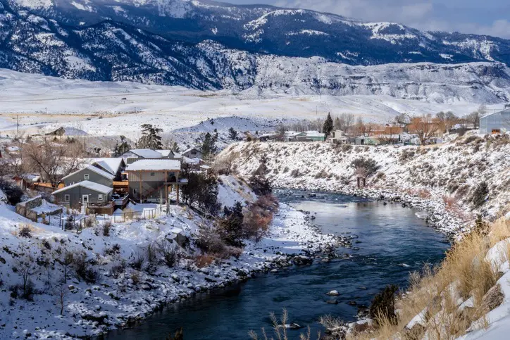 Unique Ways to Experience Gardiner MT Winter