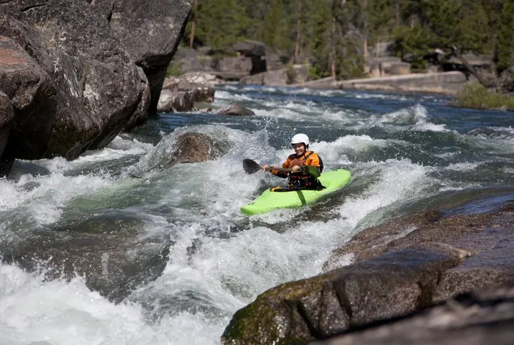 How to Experience the Best White Water Rafting in Montana