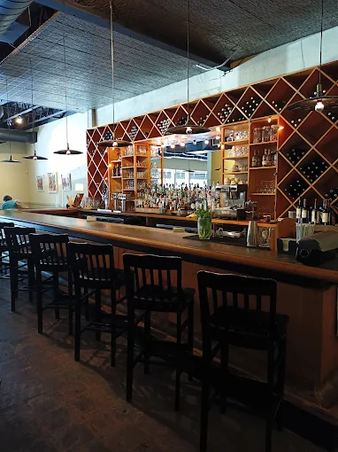 The Raven Grill wine bar