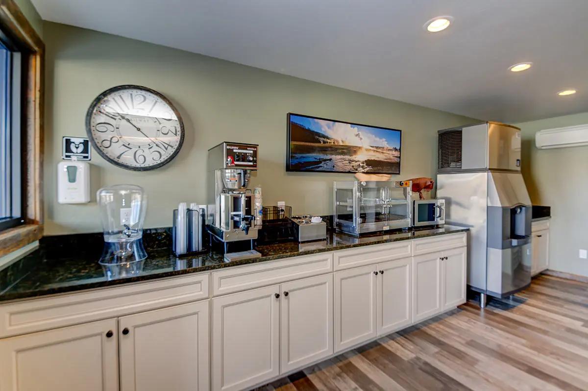 hotel breakfast area