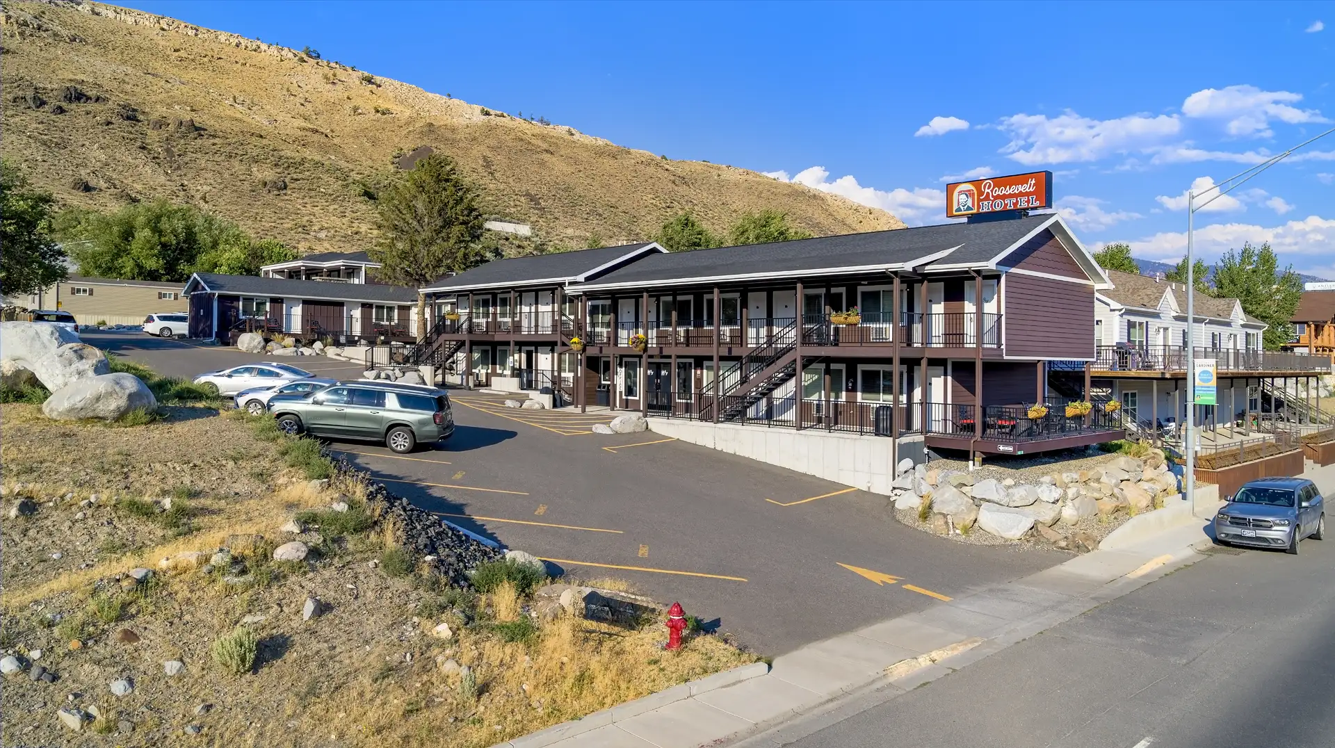 exterior view of Roosevelt Hotel